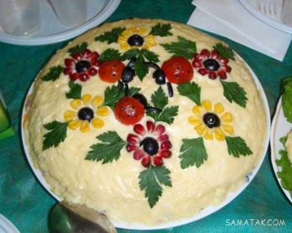 تزیین ساده الویه با گوجه و خیارشور 1