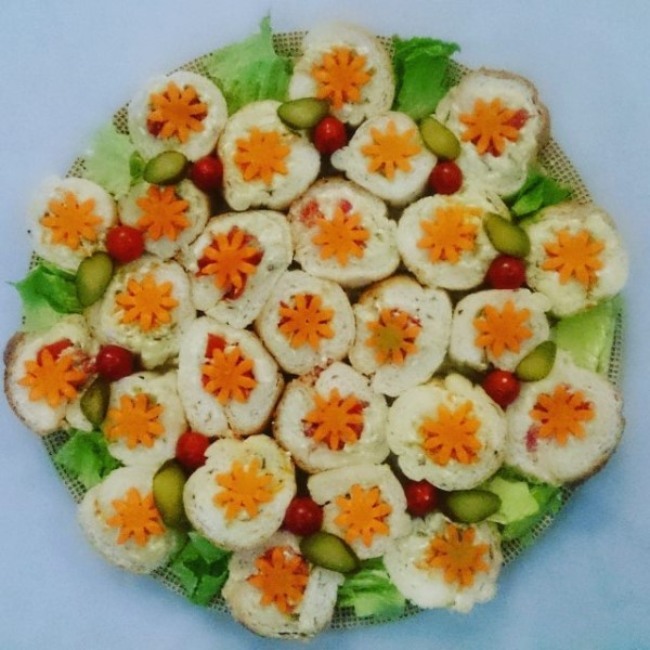 تزیین ساندویچ الویه برای مدرسه 1
