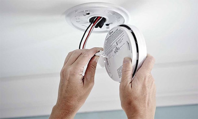 آیا دزدگیر قابلیت تشخیص آتشسوزی یا نشت گاز را دارد؟ 3 دزدگیر اماکن در آتش سوزی
