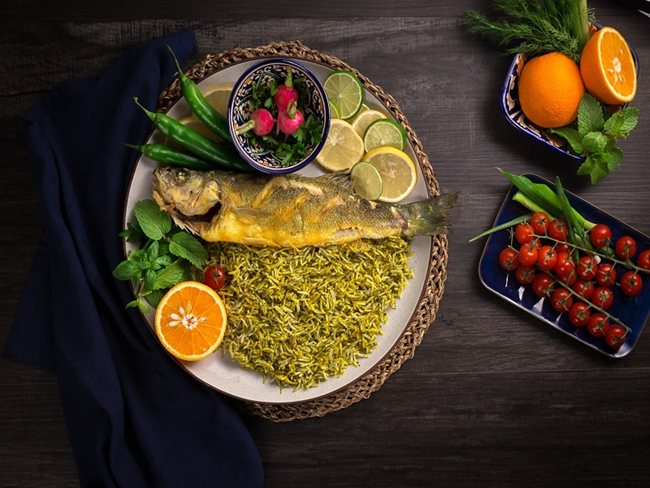 غذای شب عید نوروز 1 سبزی پلو با ماهی شب عید یا روز عید