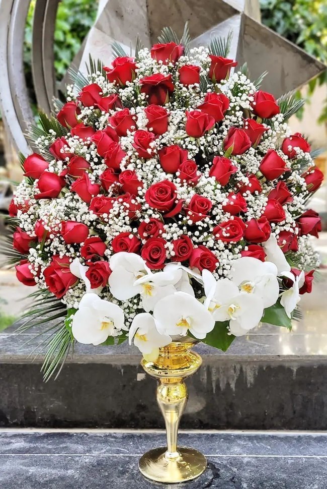 گل برای افتتاحیه 76 تاج گل نمایشگاهی 6