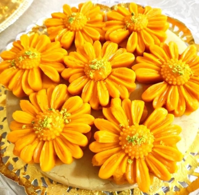 تزیین حلوای زعفرانی برای مراسم ختم 6