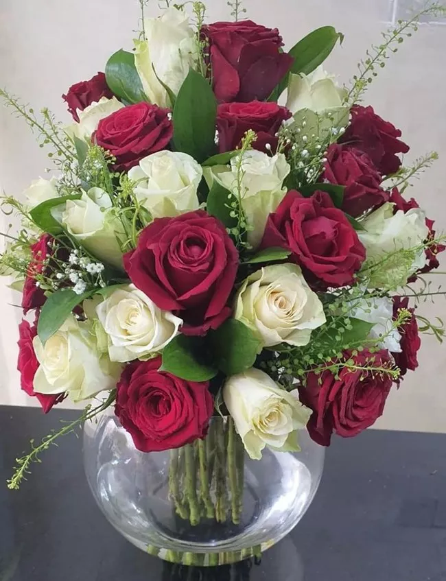 بهترین گل برای سالگرد ازدواج (عکس گل طبیعی و باکس گل) 27 بهترین گل برای سالگرد ازدواج 26