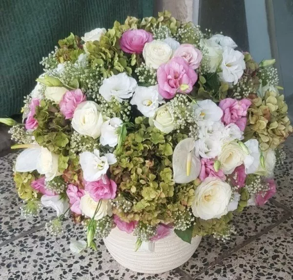 باکس گل رز سفید 1