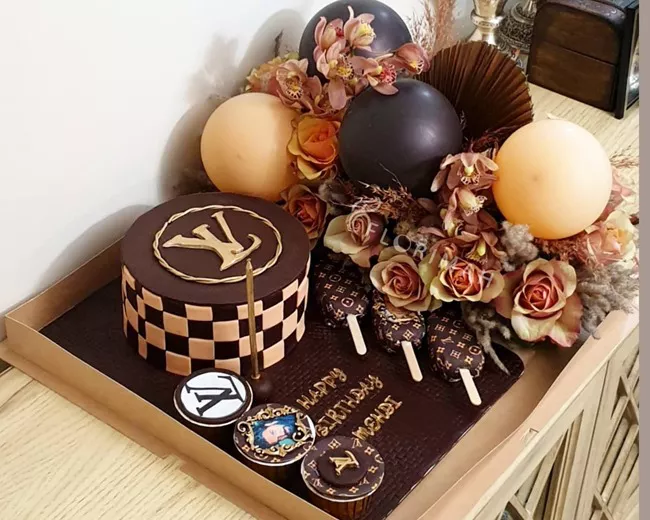 20 ایده باکس گل و شکلات کوچک برای ولنتاین و تولد 4 باکس گل و شکلات 3