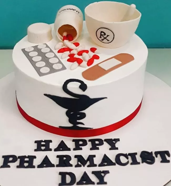 45 عکس کیک روز داروساز جدید لاکچری، ساده و شیک 39 کیک روز داروساز 38
