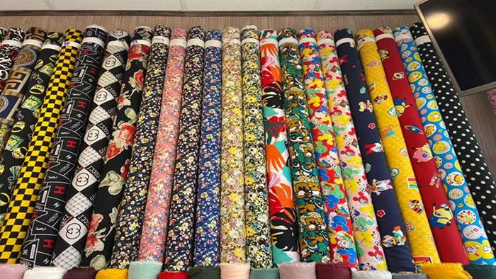 بهترین مدل‌های پیراهن نخی ساده و بلند زنانه برای تابستان 3