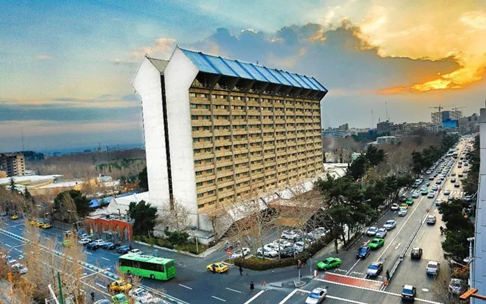 رزرو هتل در تهران؛ راهنمای جامع انتخاب محل اقامت مناسب 1 رزرو هتل در تهران راهنمای جامع انتخاب محل اقامت مناسب 1