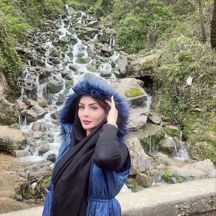 اسامی بازیگران سریال میراث + نام نقش های سریال با عکس 25 سارا احمدیان در نقش نامزد فرشاد در سریال میراث