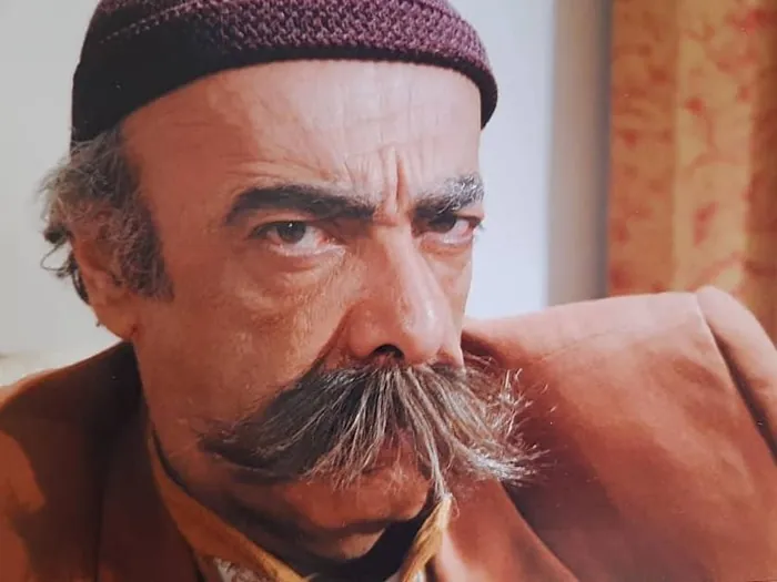اسامی بازیگران سریال میراث + نام نقش های سریال با عکس 20 عباس محبوب بازیگر نقش عمو نصرت در سریال میراث