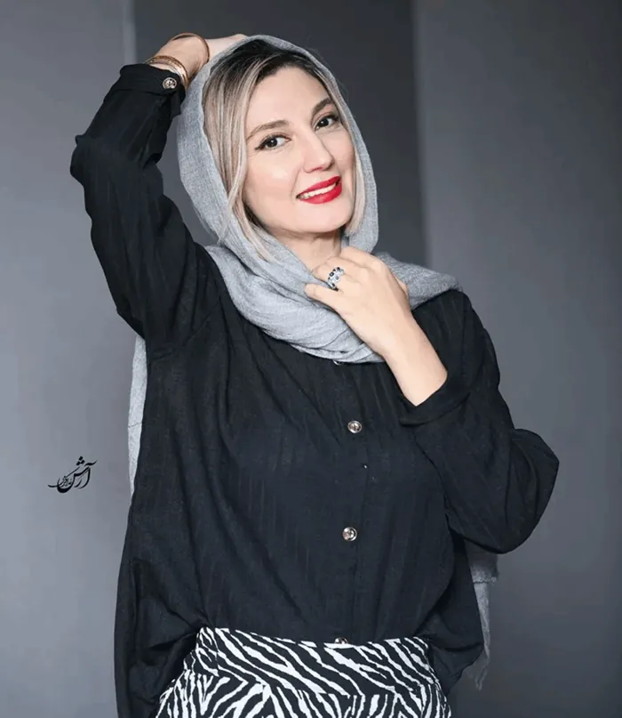 اسامی بازیگران سریال کوری + نام نقش های سریال با عکس 19 حدیث میرامینی بازیگر نقش شمیم در سریال کوری