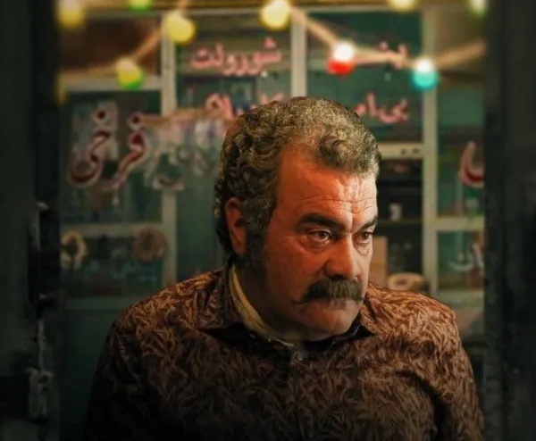 اسامی بازیگران سریال تانک خورها + نام نقش های سریال با عکس 9 بهراد خرازی بازیگر نقش بهادر در سریال تانک خورها