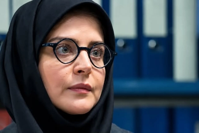 اسامی بازیگران سریال مرد سه هزار چهره + نام نقش های سریال با عکس 9 بهی جدیدی بازیگر نقش مهرو سبابه چی در سریال مرد سه هزار چهره